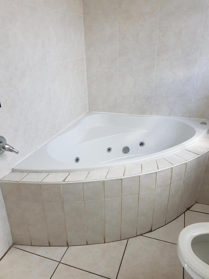 African Elephant Guesthouse Germiston Luaran gambar